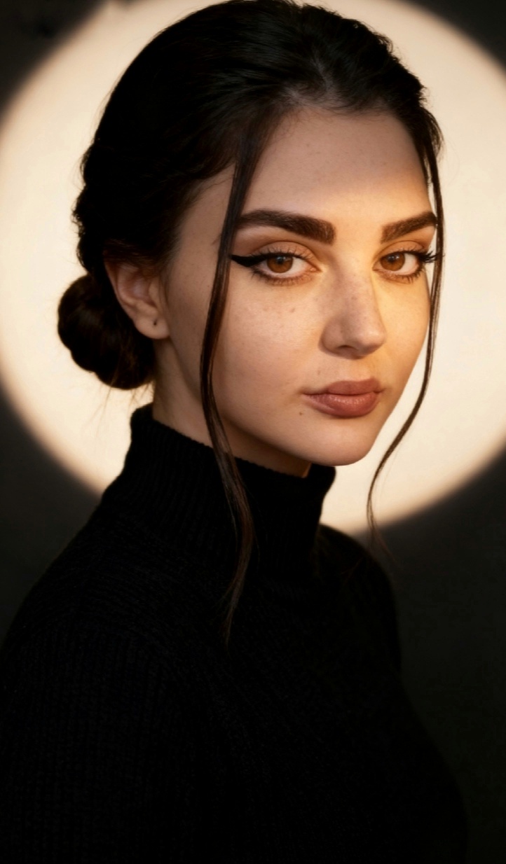 Alexandra, Rășină & custom – Jeraima Handmade